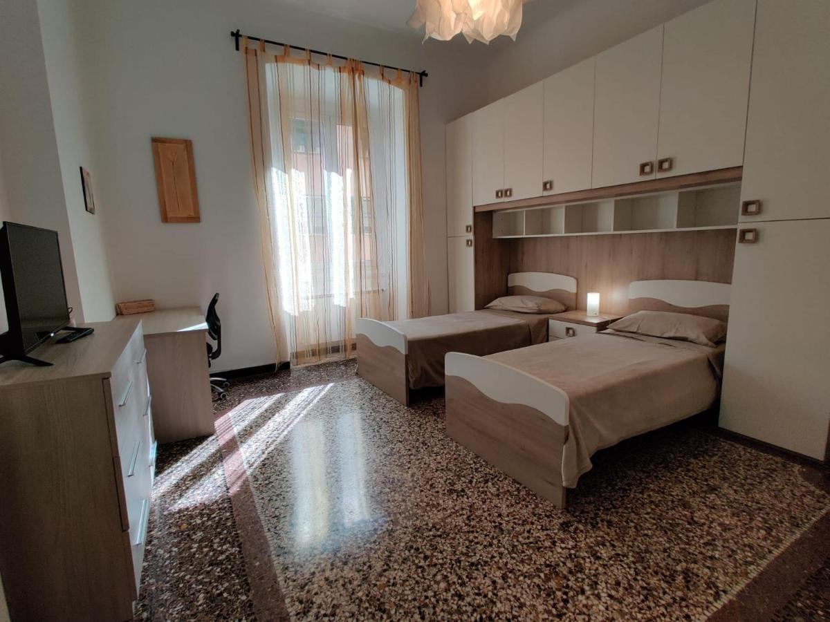 Wow Home - 175 Mq - Posteggio Privato - Davanti Porto Traghetti - Fino A 10 Posti Letto Genova Exterior foto