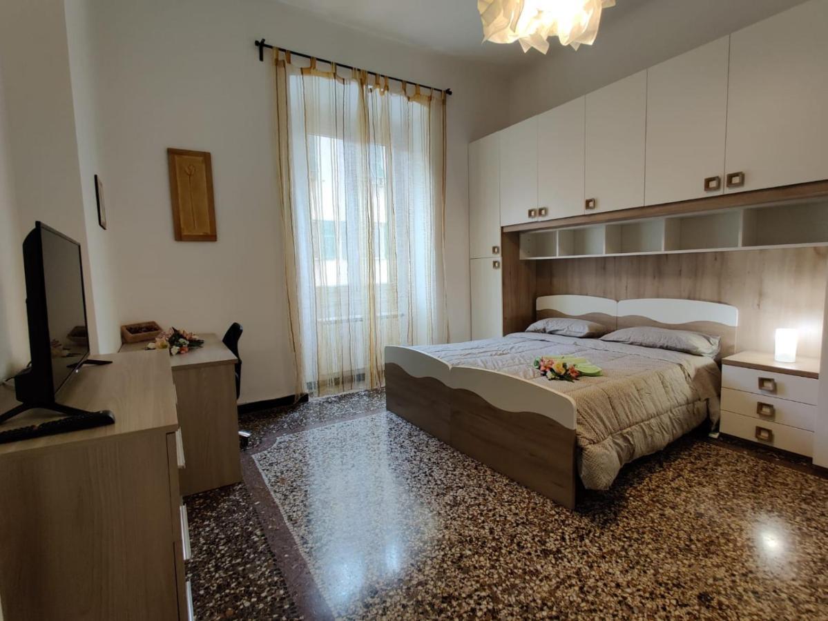 Wow Home - 175 Mq - Posteggio Privato - Davanti Porto Traghetti - Fino A 10 Posti Letto Genova Exterior foto