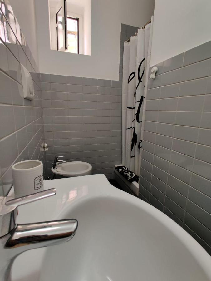 Wow Home - 175 Mq - Posteggio Privato - Davanti Porto Traghetti - Fino A 10 Posti Letto Genova Exterior foto