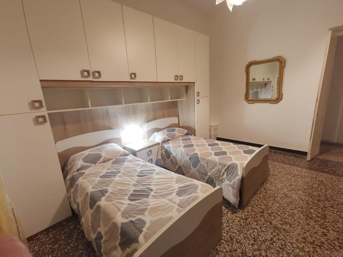 Wow Home - 175 Mq - Posteggio Privato - Davanti Porto Traghetti - Fino A 10 Posti Letto Genova Exterior foto