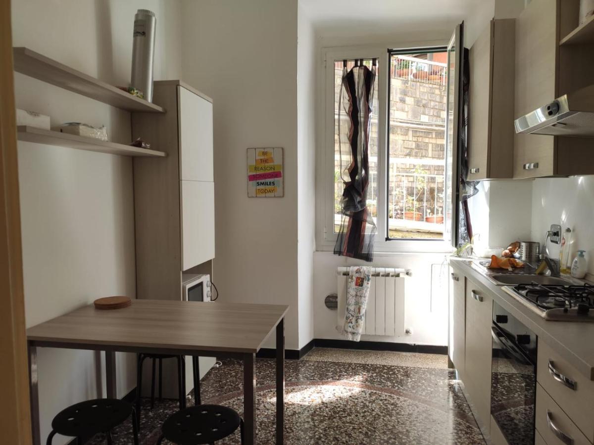 Wow Home - 175 Mq - Posteggio Privato - Davanti Porto Traghetti - Fino A 10 Posti Letto Genova Exterior foto